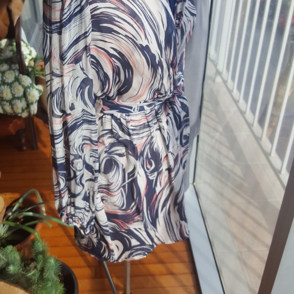 Laundry by Shelli Segal wrap dress sheer sleeve - Picture 7 of 8